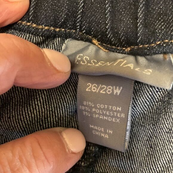 Essentials Size 26/28W elastic waist pull on dark denim jeans stretchy NWT - Picture 9 of 9